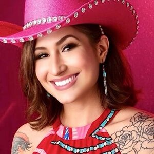 Meet your Posher, Bernadette